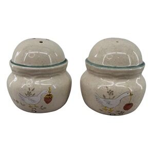 Vintage International China Marmalade Salt & Pepper Shaker *Missing 1 Stopper